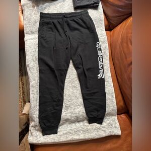 Quicksilver jogger sweats peanuts/snoopy collab